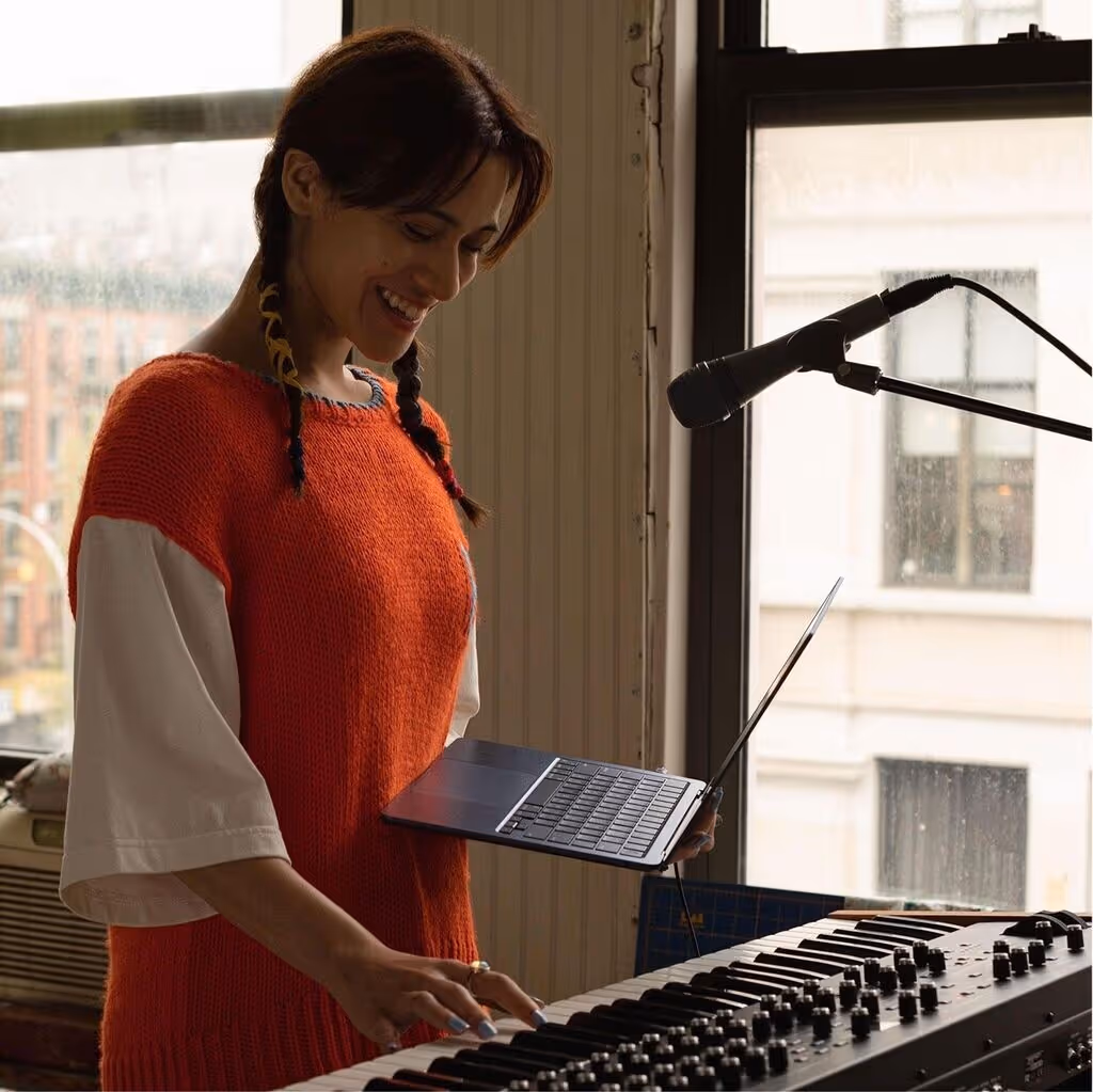 Apple - 13" MacBook Air M2 2022 8Go 512Go - Silver (MLXY3D/A) 5